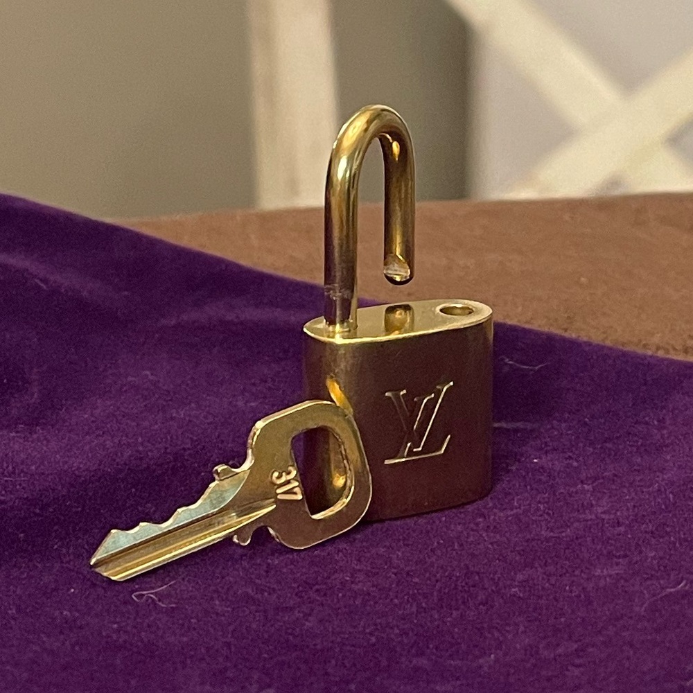 #317 Louis Vuitton Lock & Key